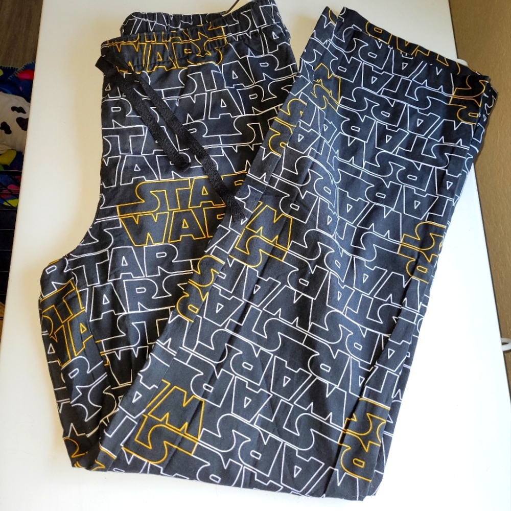 Star wars pajama bottoms size medium